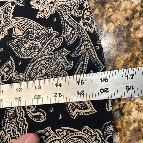 Abercrombie & Fitch Black and Tan Paisley Circle Mini Skirt Neoprene like Fabric - Picture 4 of 9